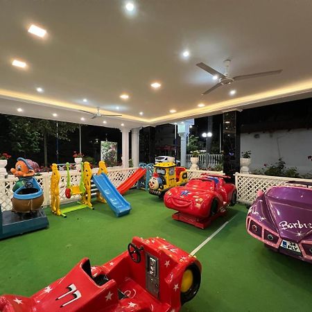 Ujvara Hotel โกเลม ภายนอก รูปภาพ