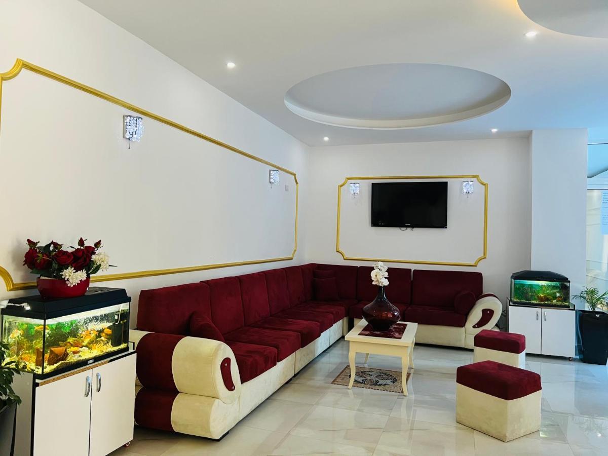 Ujvara Hotel โกเลม ภายนอก รูปภาพ