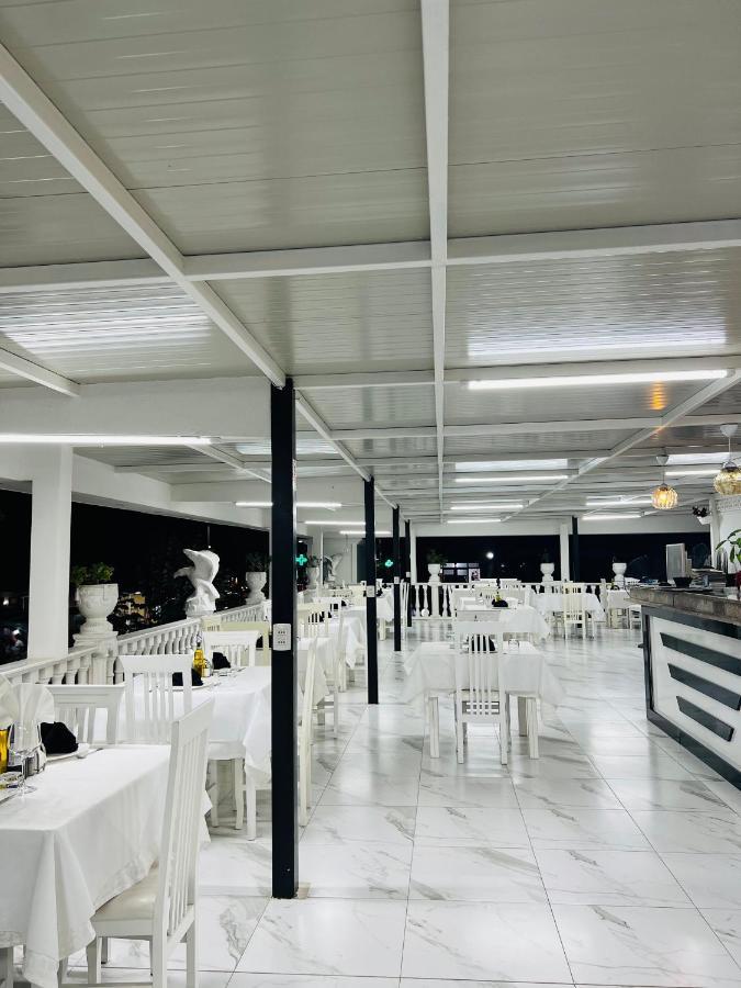 Ujvara Hotel โกเลม ภายนอก รูปภาพ