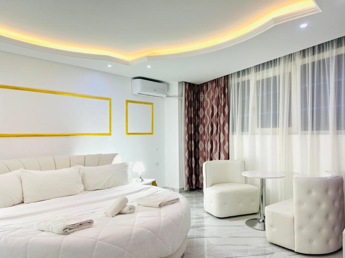 Ujvara Hotel โกเลม ภายนอก รูปภาพ