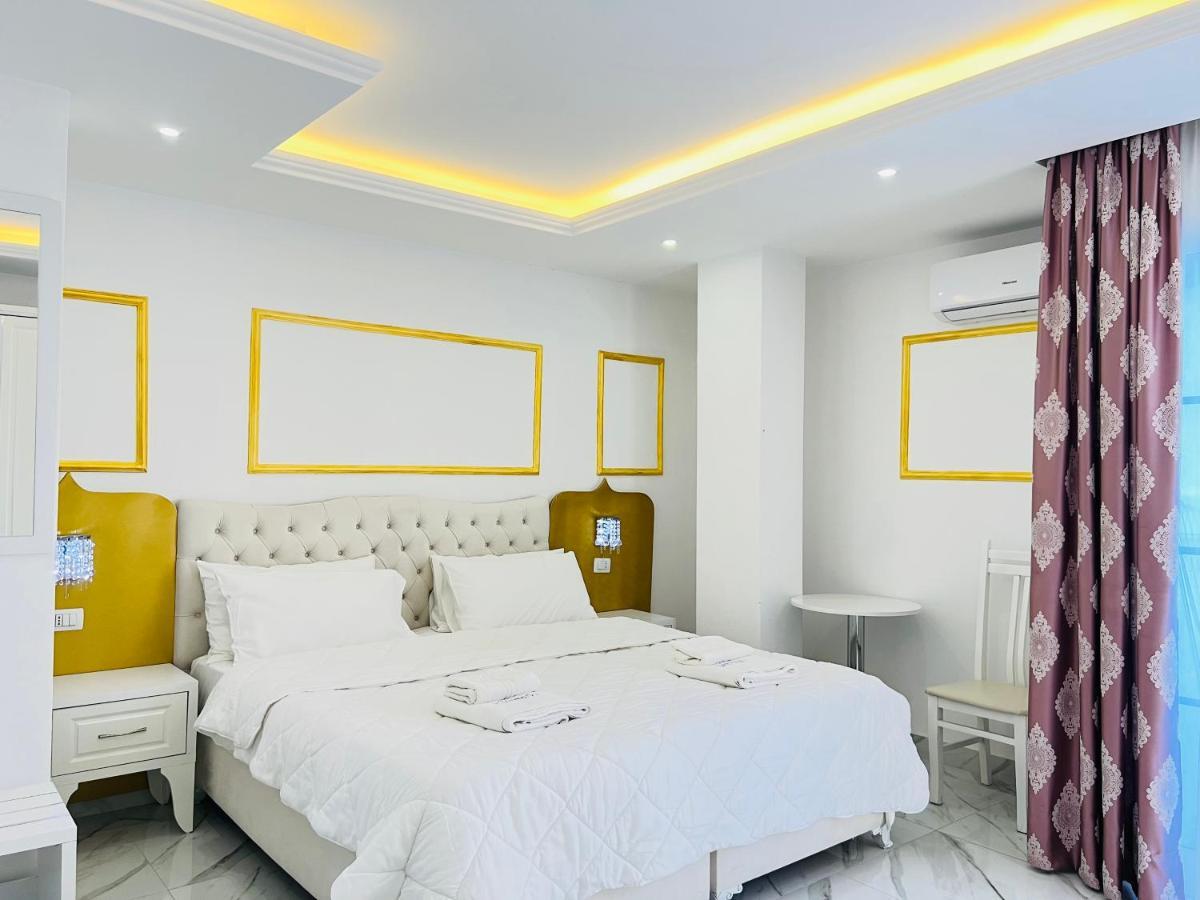 Ujvara Hotel โกเลม ภายนอก รูปภาพ