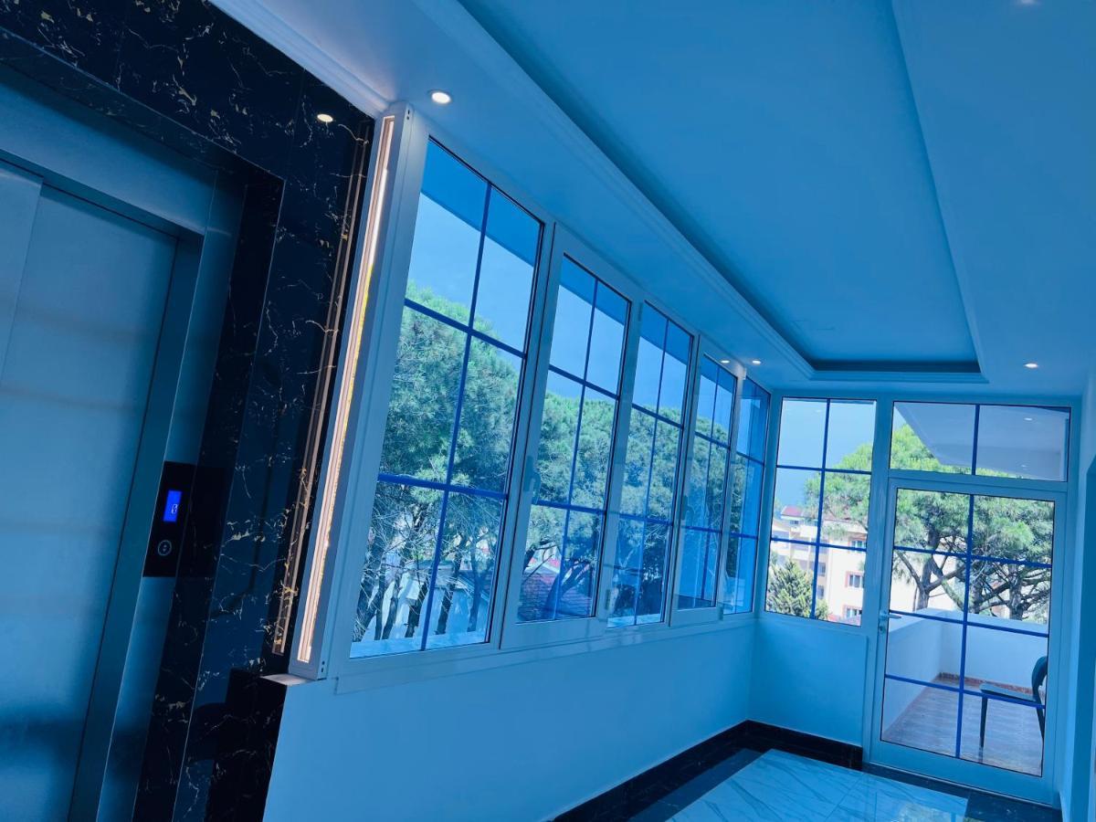 Ujvara Hotel โกเลม ภายนอก รูปภาพ