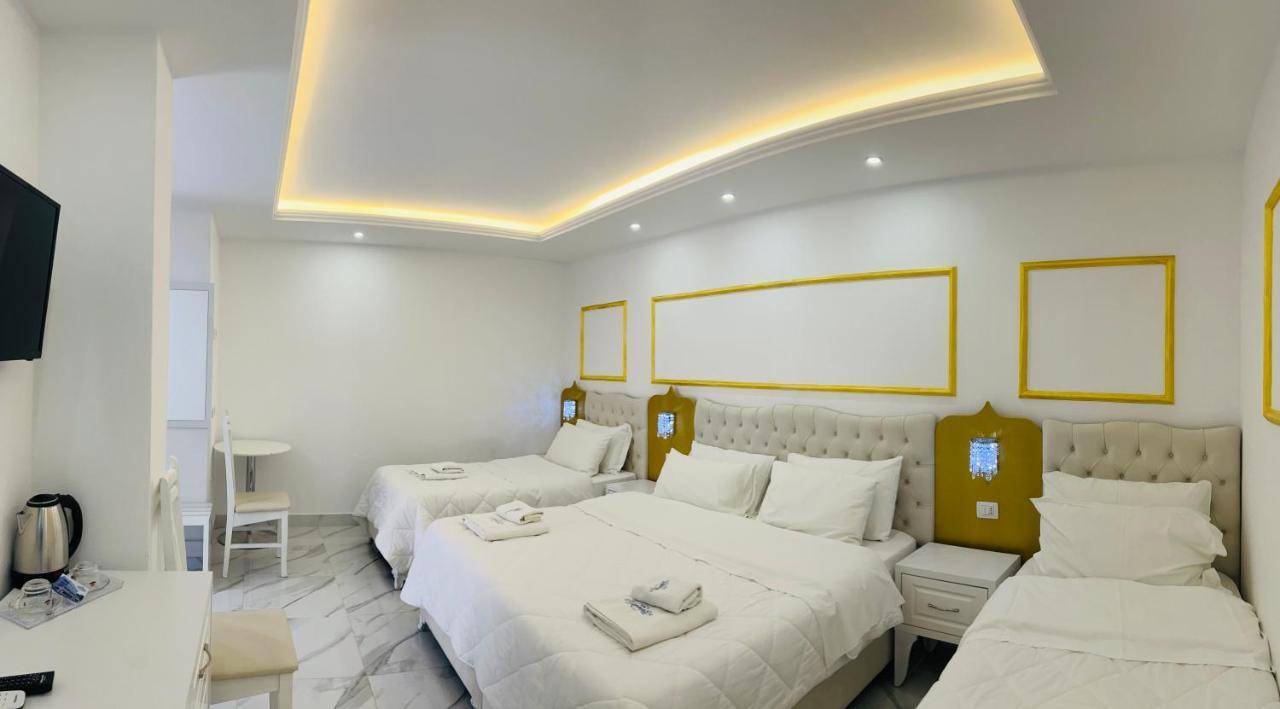 Ujvara Hotel โกเลม ภายนอก รูปภาพ