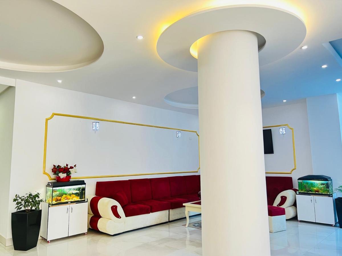 Ujvara Hotel โกเลม ภายนอก รูปภาพ