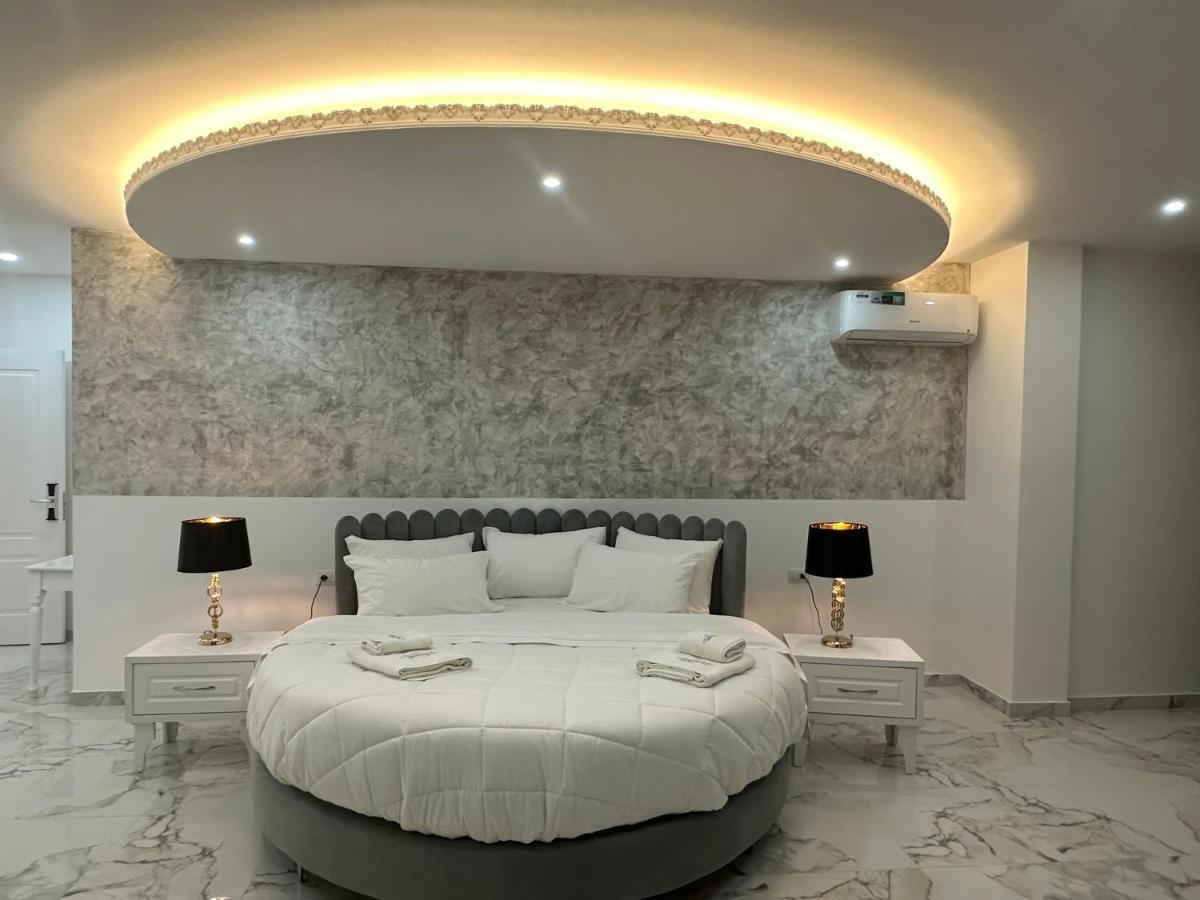 Ujvara Hotel โกเลม ภายนอก รูปภาพ