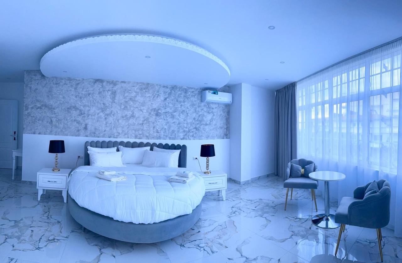 Ujvara Hotel โกเลม ภายนอก รูปภาพ