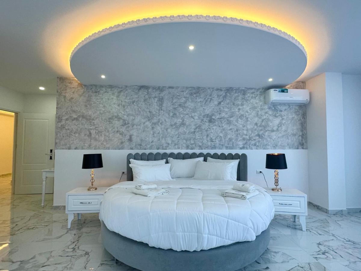 Ujvara Hotel โกเลม ภายนอก รูปภาพ