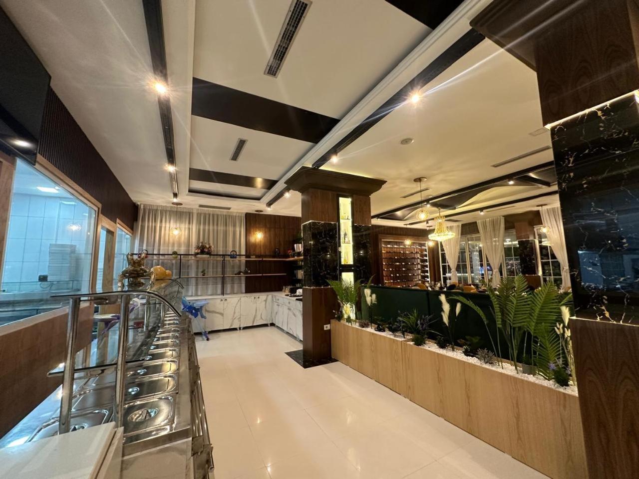 Ujvara Hotel โกเลม ภายนอก รูปภาพ